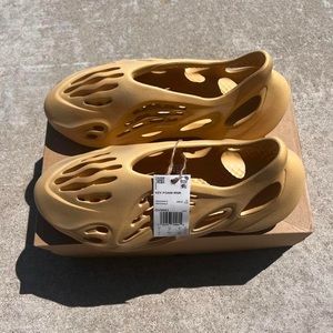 Yeezy Foam Runners Desert Sand Kanye West Ye